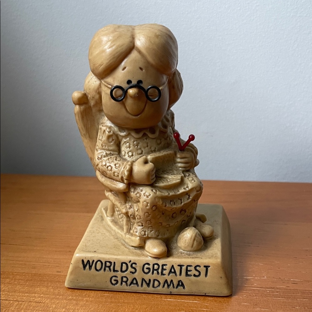 Vintage Russ & Wallace Berrie “World's Greatest Grandma” Collectible